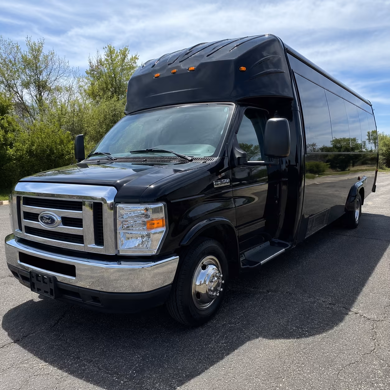 Colorado Springs Winery Tour & Pub Crawl Transportation
