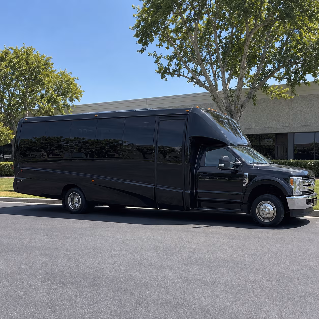 Pueblo Winery Tour & Pub Crawl Transportation party bus exterior